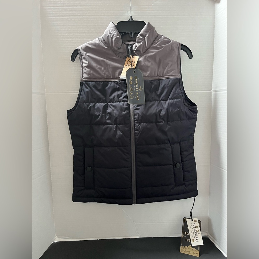 (NEW)United By Blue-Bison Puffer Vest-Black/Grey Women’s Extra Small